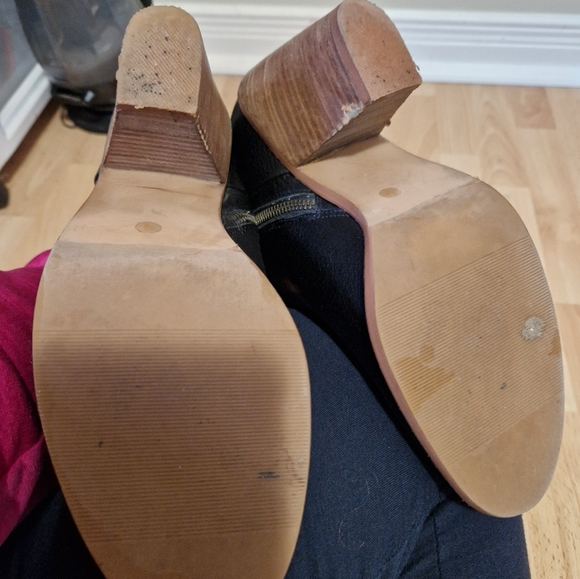 Womens black leather ankle boots - Picture 3 of 6